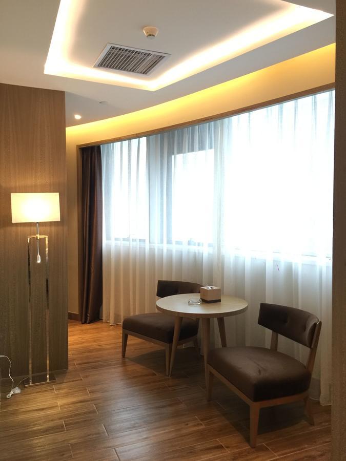 Southern-Club Station 1 Hotel-Free Canton Fair Shuttle Bus Exterior photo
